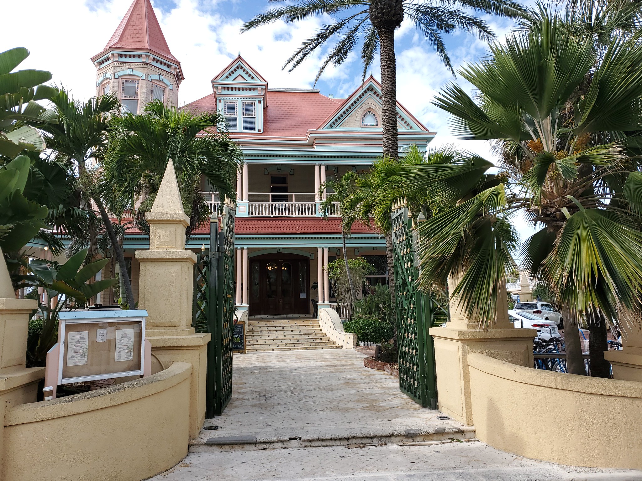 Guesthouse or B&B, Old Town or New Town